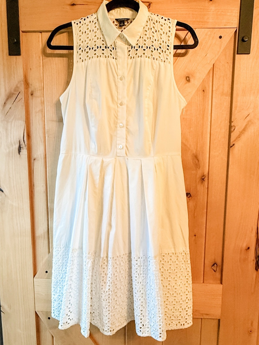 Ann Taylor White Pleated Sleeveless Eyelet Collared Dress Size 8